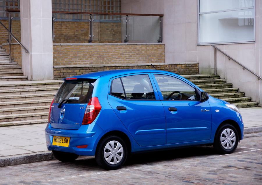  Hyundai i10 2011 года  (фото 8 из 21)